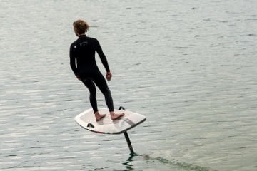 AUDI E-TRON ADVENTURE ELECTRIC FOIL ŞARJLI KANATLI ELEKTİRİKLİ FOIL BOARD