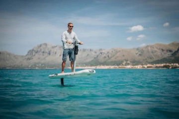 AUDI  HYPERFLY E-FOIL & REMOTE CONTROLLER ŞARJLI KANATLI ELEKTİRİKLİ GİDONLU ŞİŞME FOIL BOARD