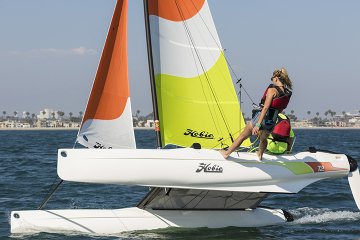 HOBIE T2 YELKENLİ SPORTİF KATAMARAN