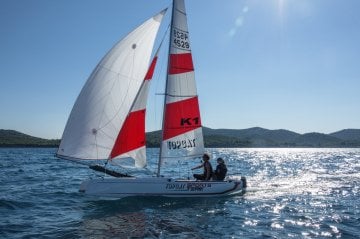 TOPCAT K1 YELKENLİ SPORTİF KATAMARAN