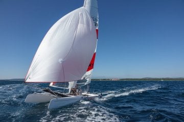 TOPCAT K1 YELKENLİ SPORTİF KATAMARAN