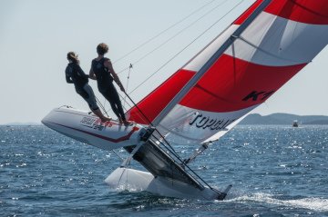 TOPCAT K1 YELKENLİ SPORTİF KATAMARAN