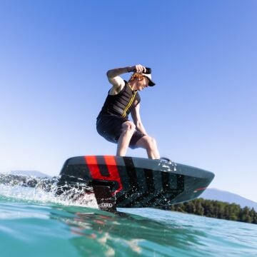 AUDI E-TRON PERFORMANCE ELECTRIC FOIL ŞARJLI KANATLI ELEKTİRİKLİ FOIL BOARD